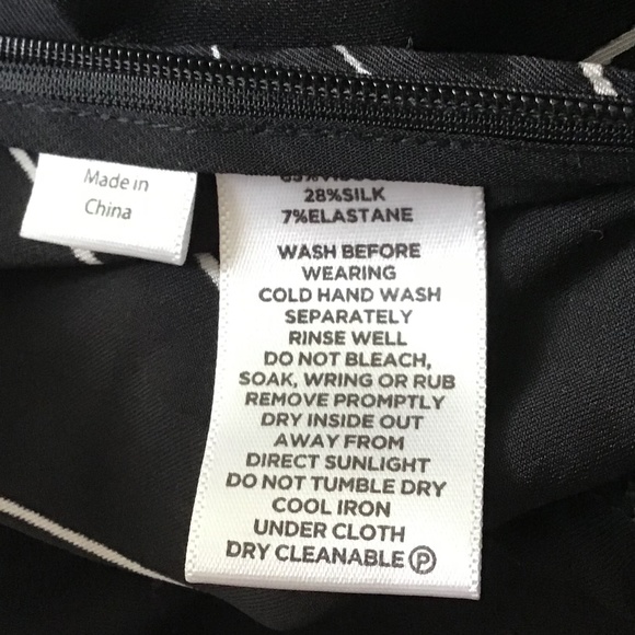 SABA size 10 contour wide leg silky pants with black and white graphic pattern - Picture 8 of 8